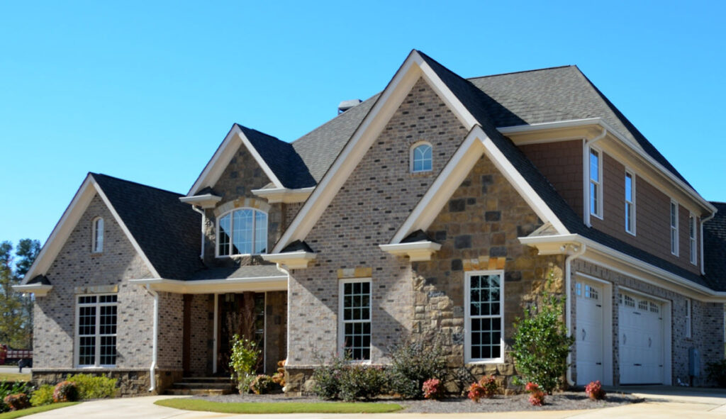 soffit-on-luxury-home
